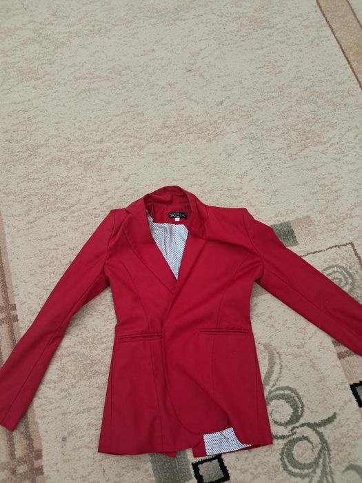 женскии пиджак S