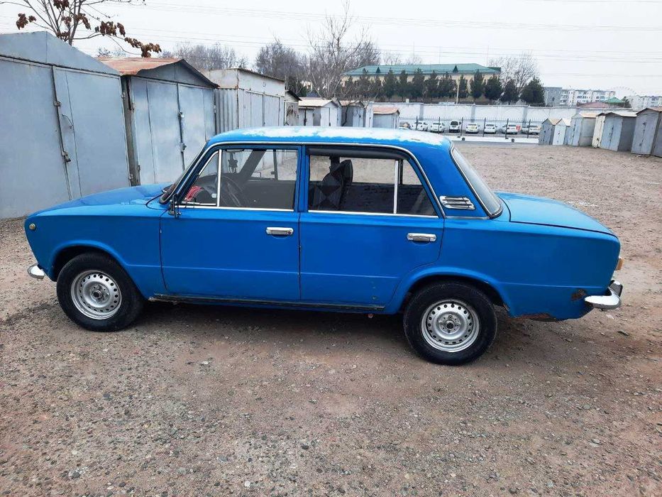 Жигули ВАЗ 2101 автомобил сотилади