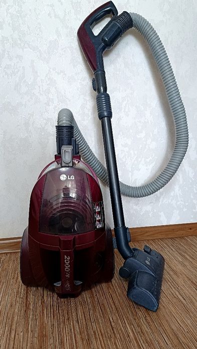 Продам пылесос LG