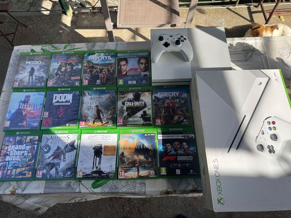 Vând xbox one S 1 TB+14 jocuri