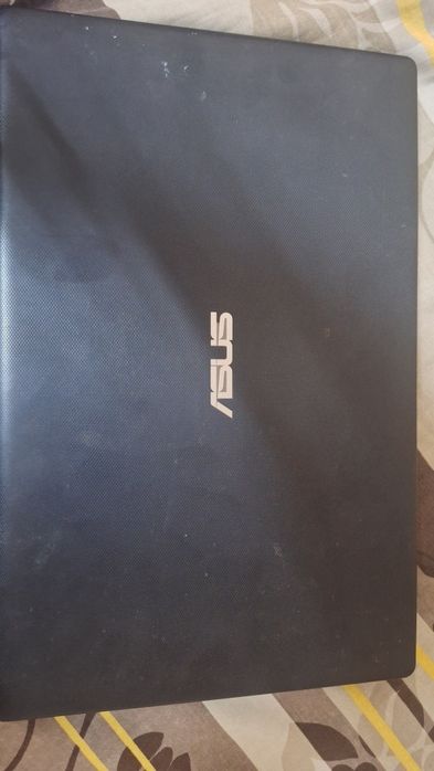 Продавам лаптоп Asus X551M