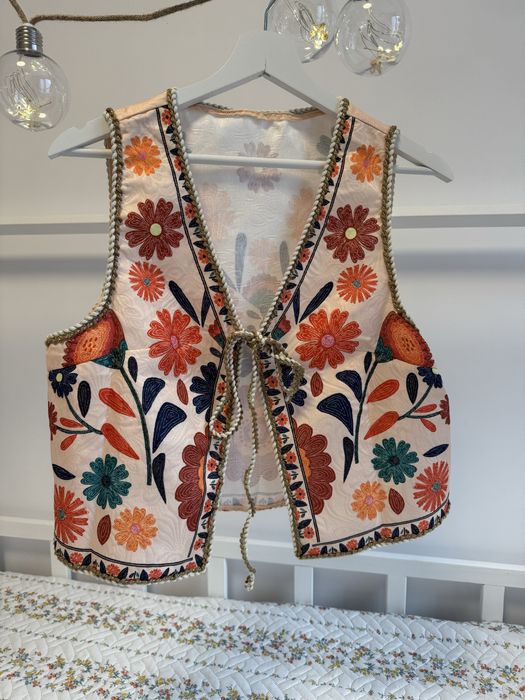 Дамски елек “Флора”