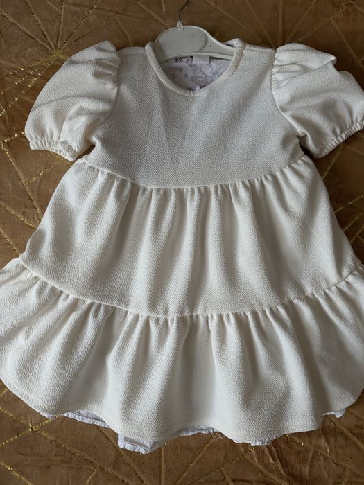 Продам детские вещи , куртки, платья