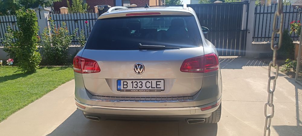 VOLKSWAGEN Touareg 2015 — imagine 3