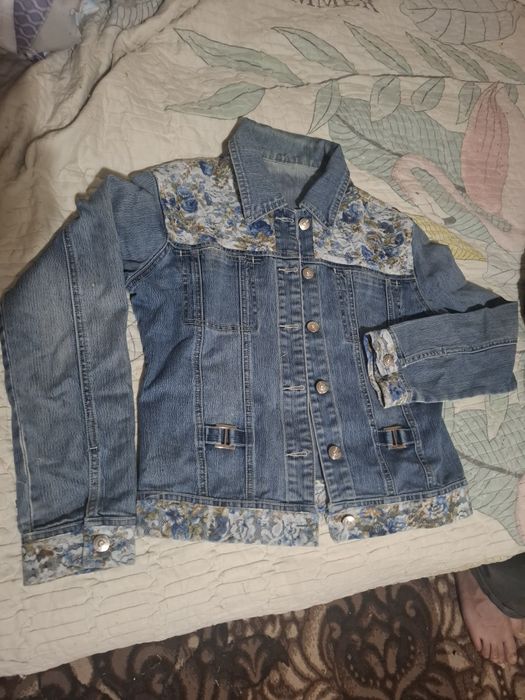 Джинсовая куртка