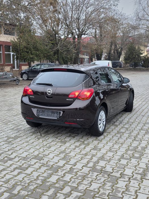 Opel astra J 1.7 cdti 131 cp