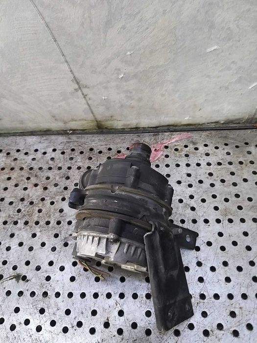 Pompa auxiliara apa 2.0 cdi mercedes e class w213 0392024050 a0005002686