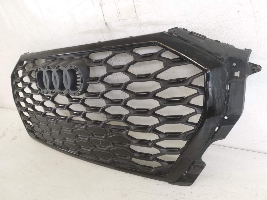 Ауди Кю3 / Audi Q3 F3 S-Line Оригинална предна решетка на радиатора в