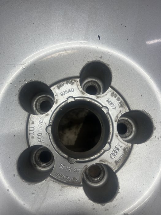 Продам диски оригинал Ауди 5/112