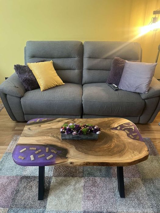 Холна масичка от орех и дъб с метални крака