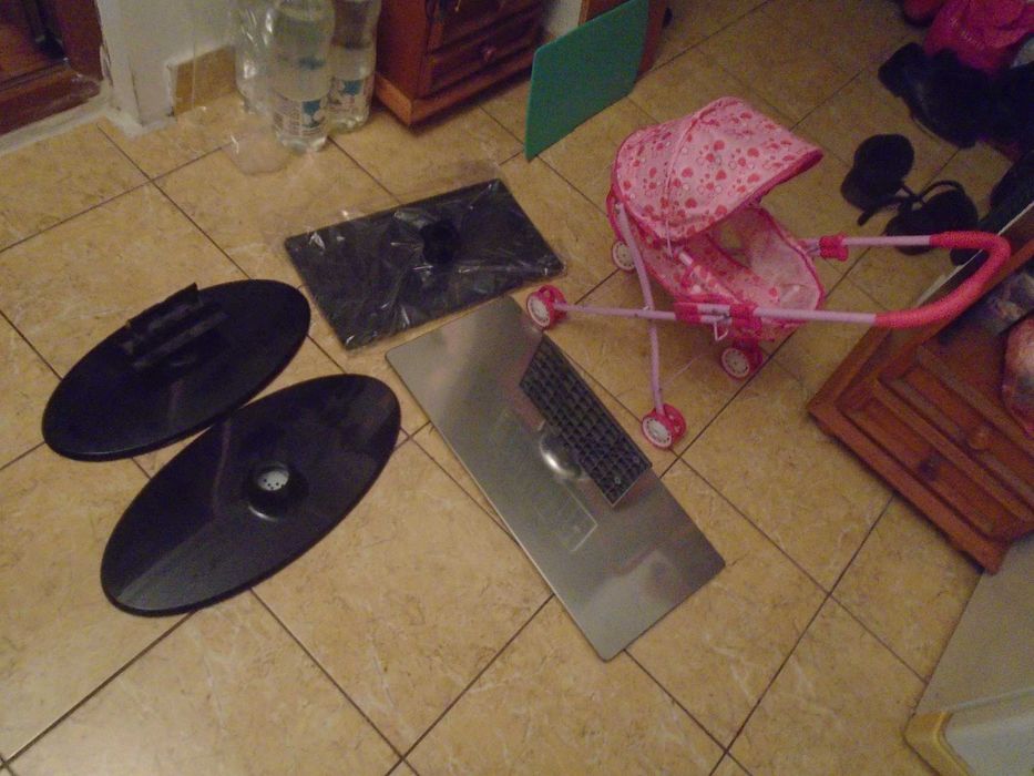 suport/picior TV si aparate foto/video si Blitz si suport trepied