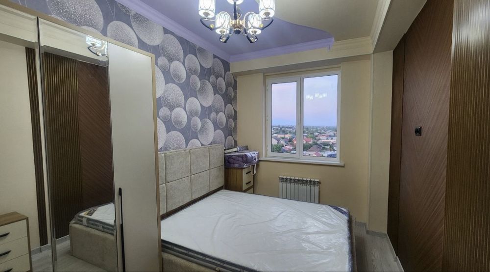 3-х комнатная новая квартира в центре Кибрае
