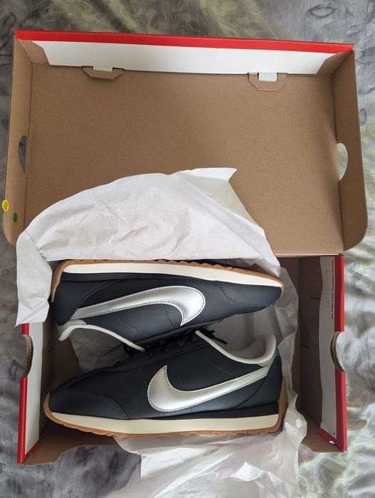 Оригинални дамски кожени маратонки NIKE Pacific .