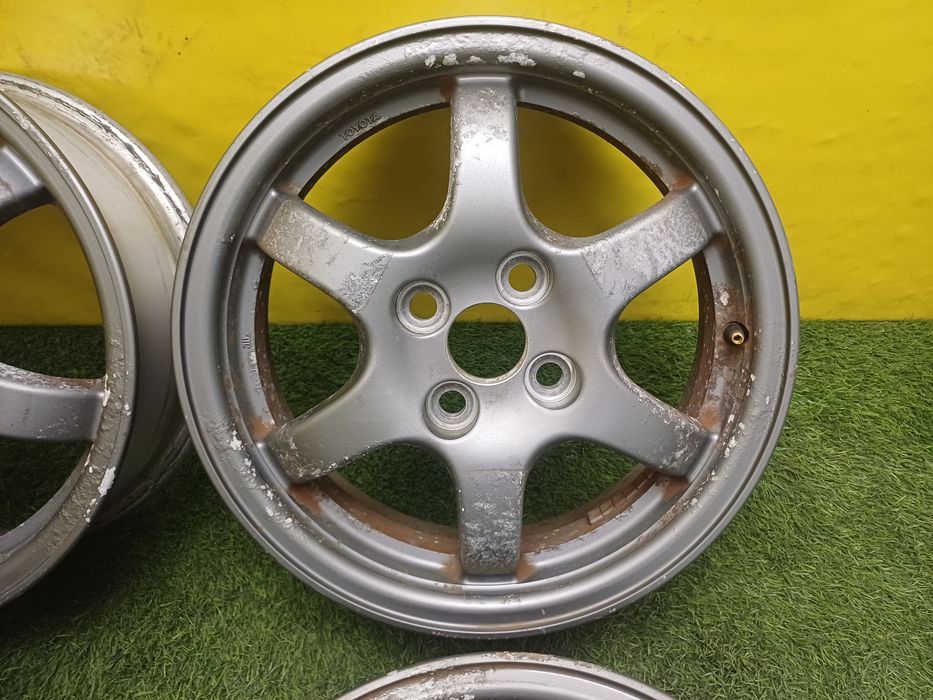 Диски R15 4x100 на Toyota.