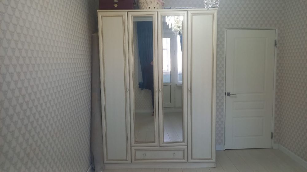 Продается шкаф в шикарном состоянии