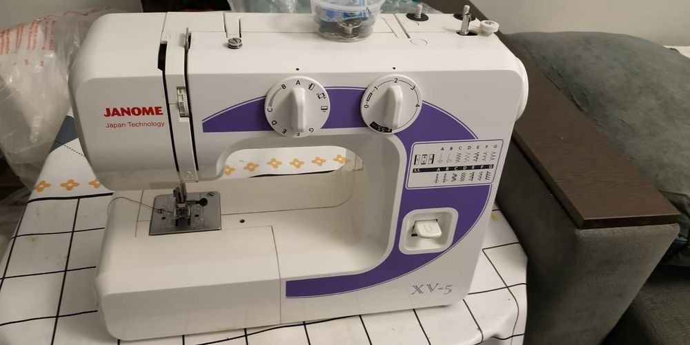 Швейная машина Janome XV-5
