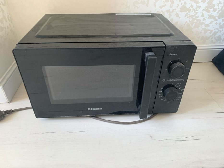 Микроволновка Hansa