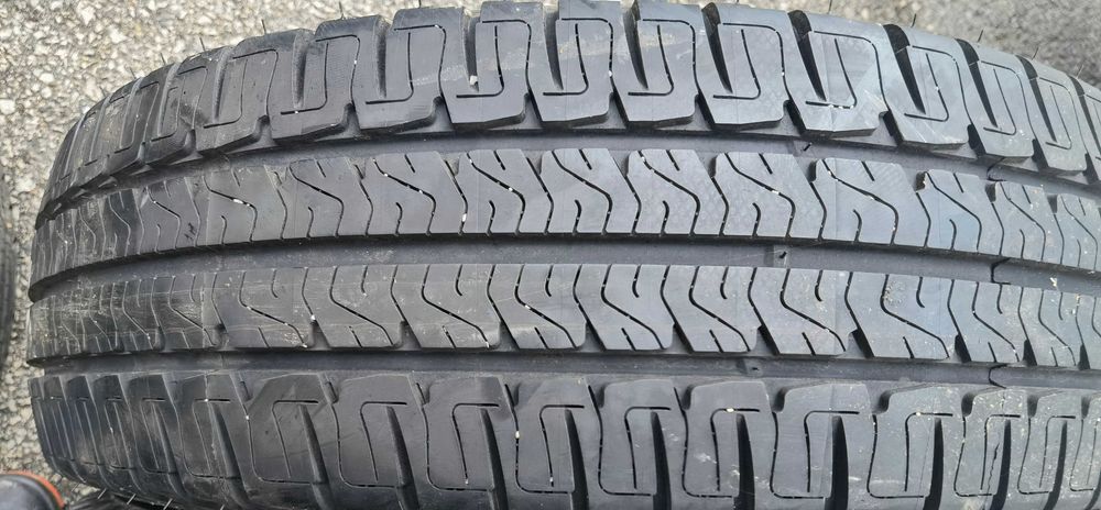 НОВИ 225 75 R16C Continental/Michelin