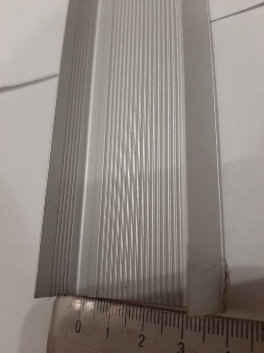 Челна лайсна за кухненски плот нова продава