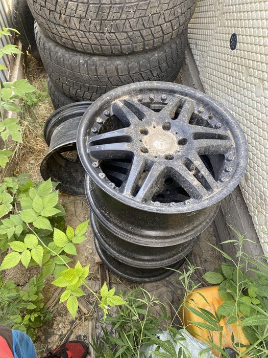 Продаестя диск Amg стояли на гелене