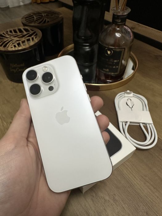 iPhone 16 Pro White Titanium 128GB 98% Sanatate baterie garantie Mai