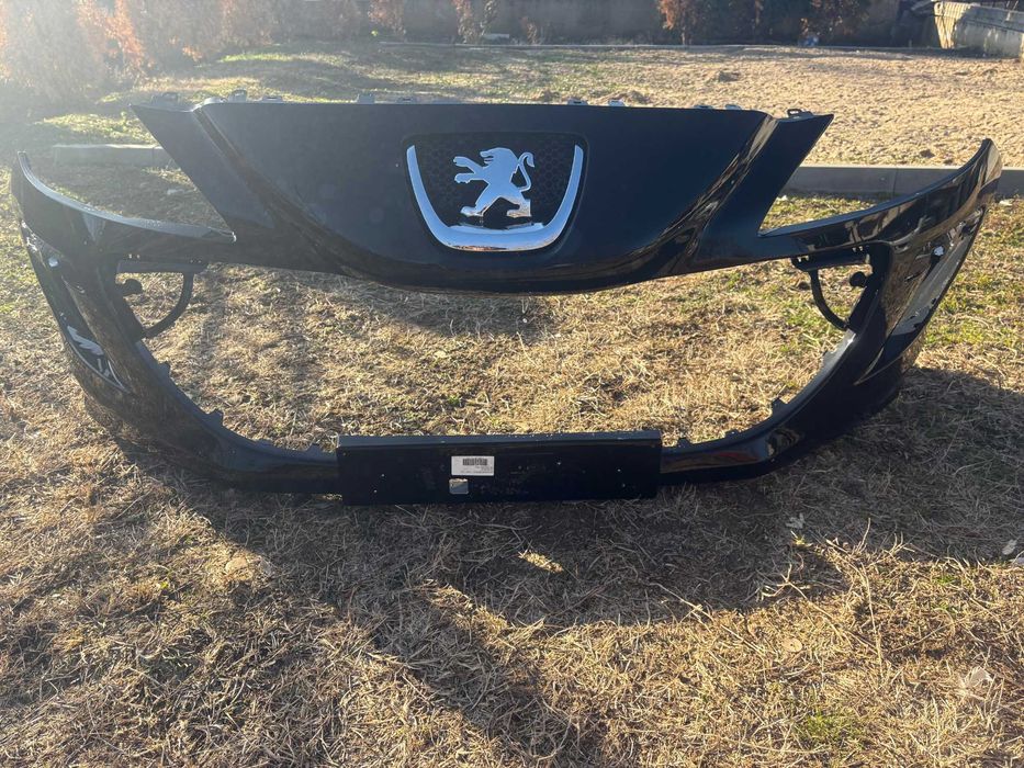 Предна броня за Пежо / Peugeot 308 2007 - 2016