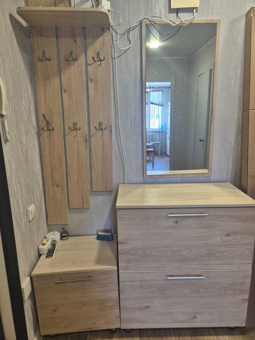 Продам шкафы в прихожую
