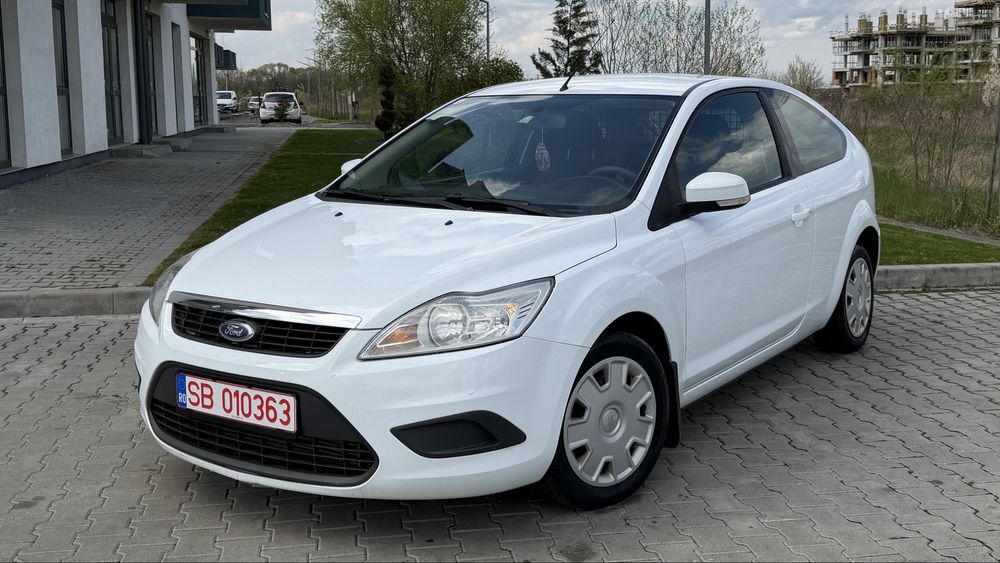 Ford Focus Facelift 2009 1.6 D 120 CP Manual 5+1 Trepte Autoutilitara Primu Nr Rosu