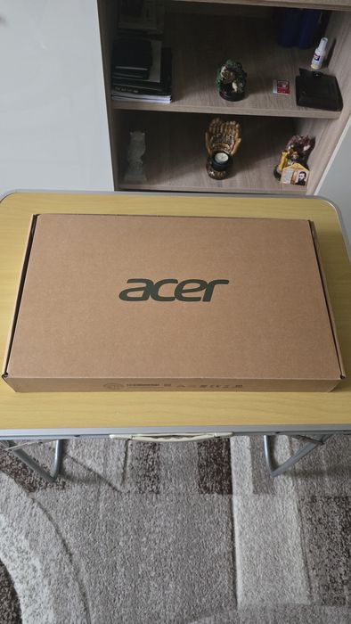 Laptop ACER Extensa 15 EX215-55-35M0.Intel Core I3-1215U 15.6.Full HD 8GB SSD 512 GB. Laptopul este nou are instalat pe el și windows 11.