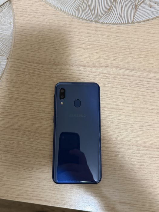 samsung galaxy a20e