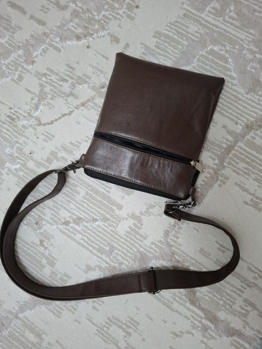 Продам барсетку в отличном качестве