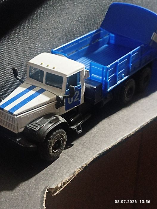 КАМАЗ тягач 1/43 (технопак