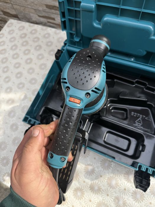 Електрически ексцентършлайф Makita BO5041, 300 W, Ø 125 мм