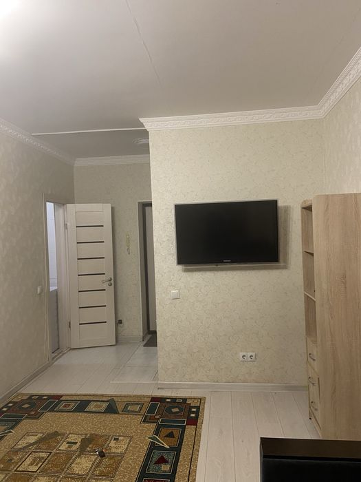 Сдам студию республика 18 г.