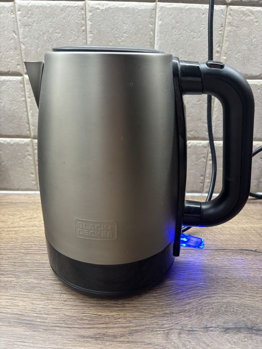 Електрическа кана Black and Decker