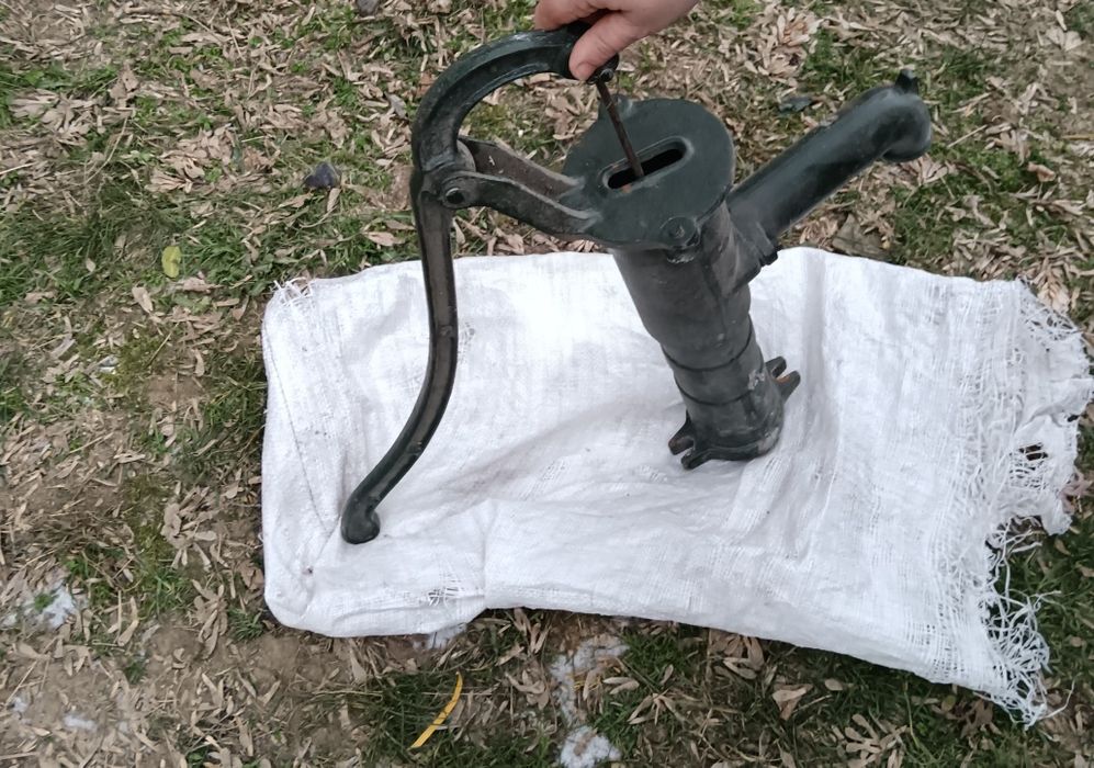 Pompa de apa  pt curte  in stare foarte buna nu o fost folosită niciod