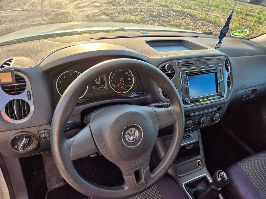 VOLKSWAGEN Tiguan 2015 — imagine 4
