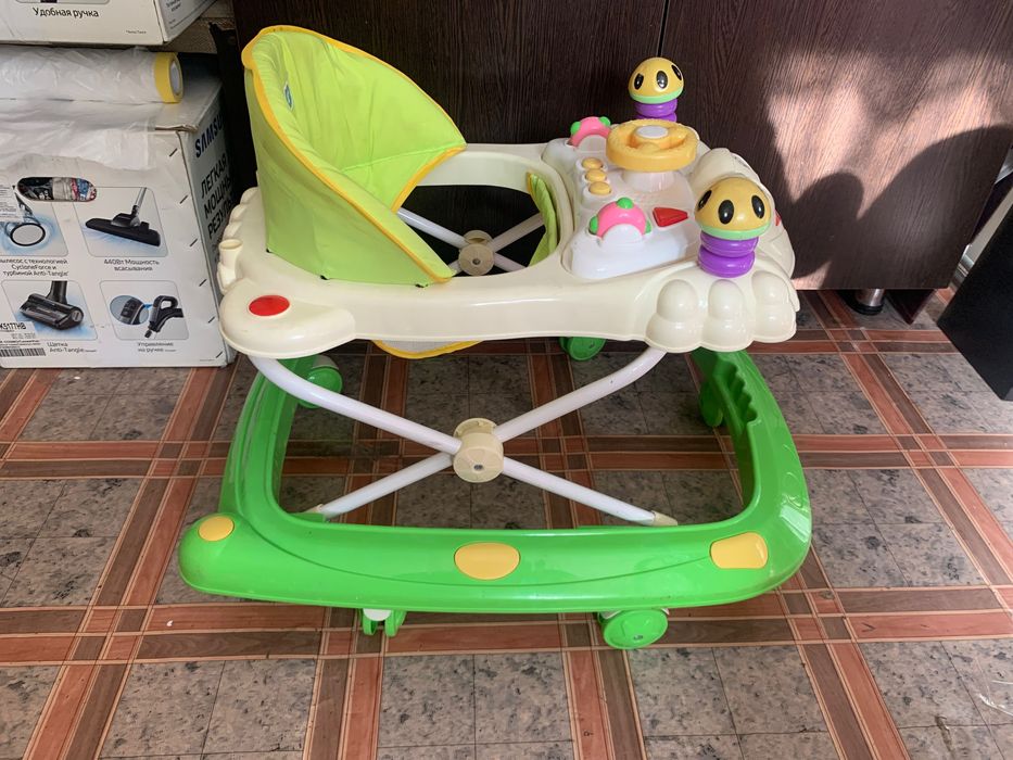 Ходунки Столик для кормления lorelli стул