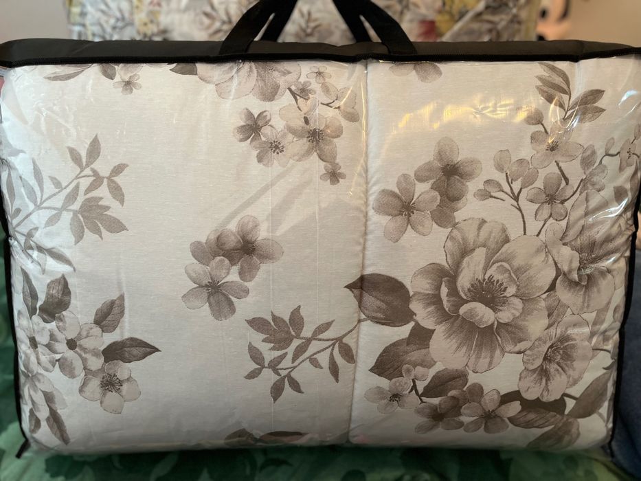 Спални комплекти с олекотена завивка/Български/