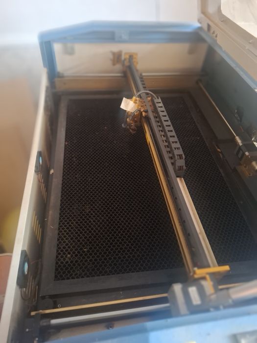 Продается лазерный станок  для резки и гравировки