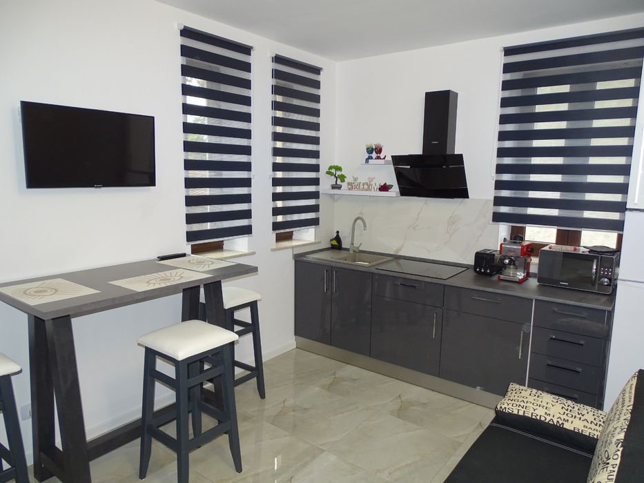 Închiriez ultracentral-apartament modern