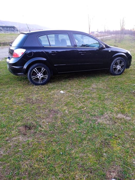Vând Opel Astra H