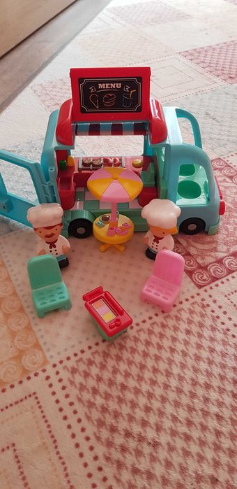 Занимателни играчки ,като нови.