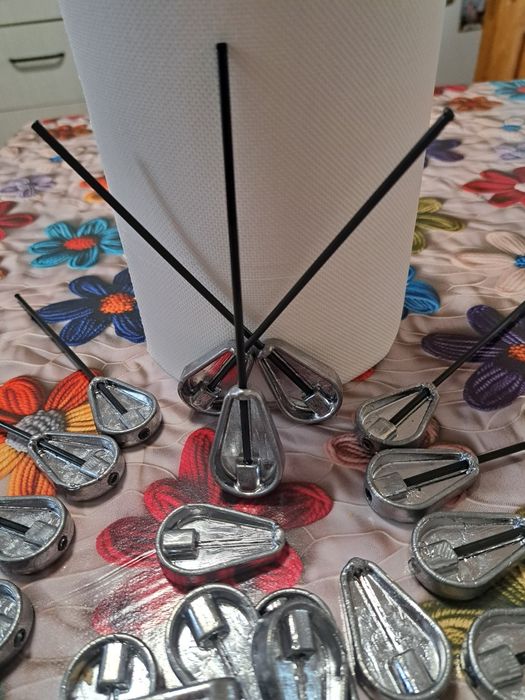 Momitor method feeder