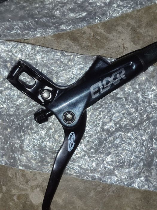 Продам тормоза avid elexir