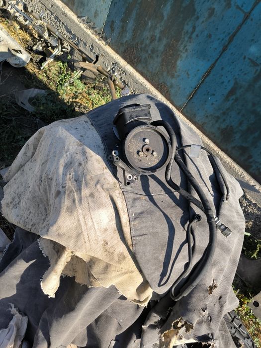 Хидравлична помпа за BMW E46