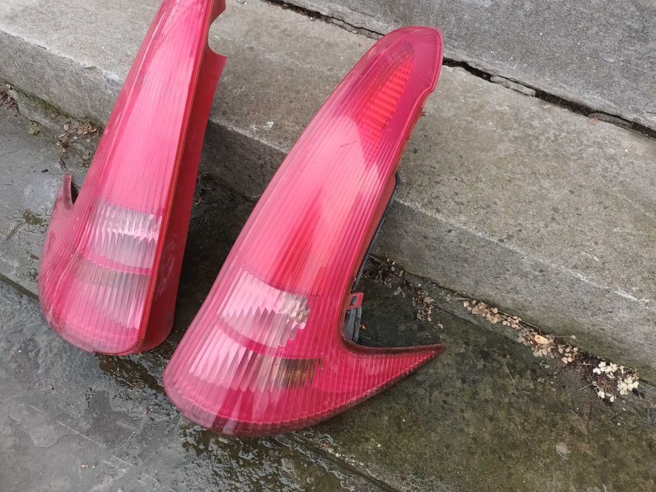 ляв и десен стоп за пежо 206 комби PEUGEOT 206