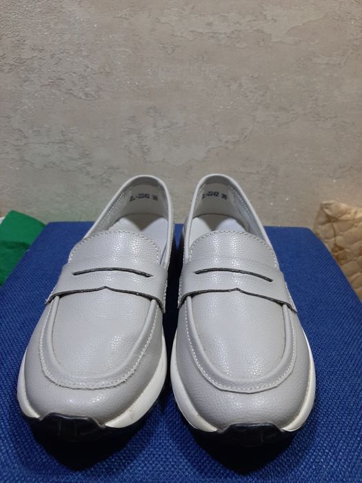 Продам женскую весеннюю обувь