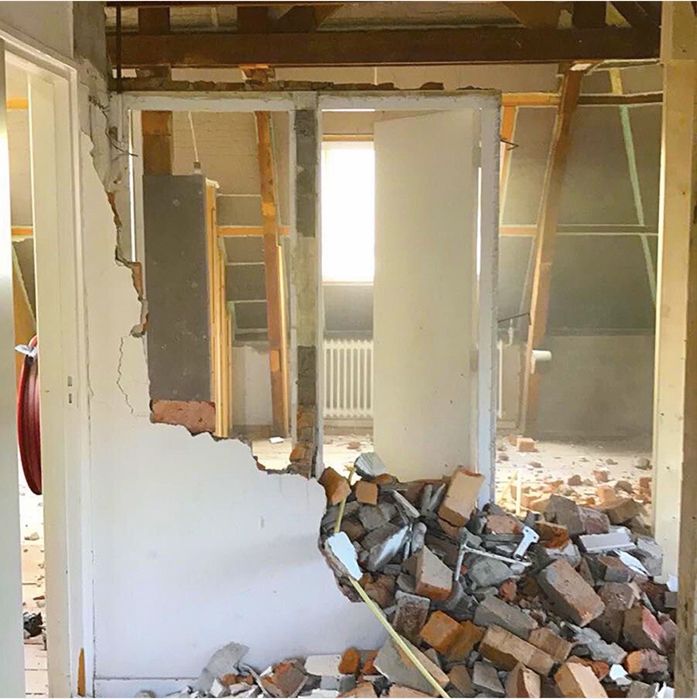 ДЕМОНТАЖ- стен,полов,кафеля,перегородок.