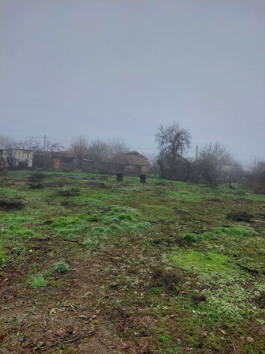 Loc de casa , sat Clatesti